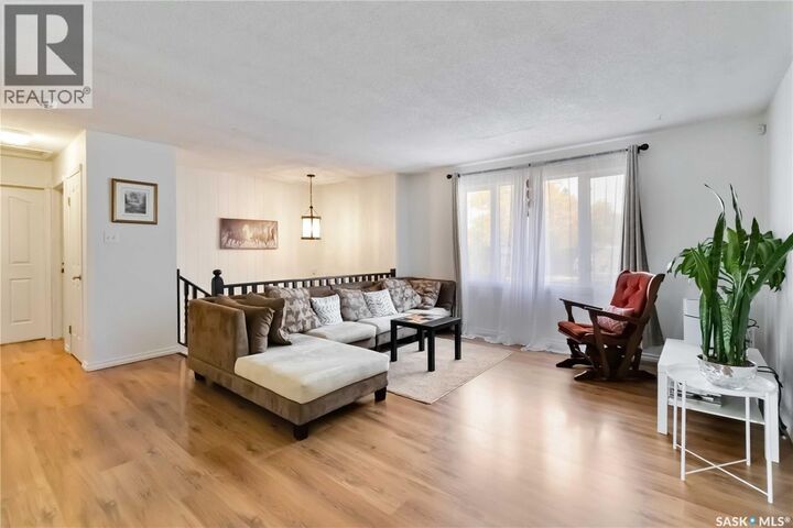 Property Photo:  539 Priel Crescent  SK S7M 4K8 