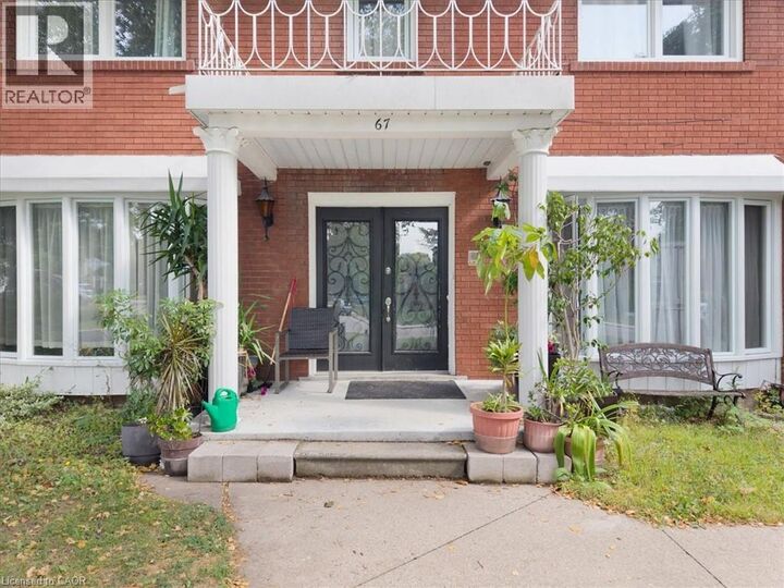 Property Photo:  67 Elmhurst Drive  ON L8T 1C5 