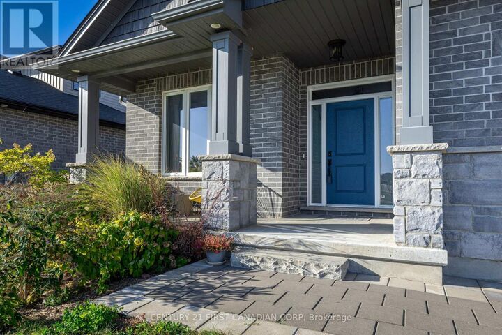 Property Photo:  106 Stuart Avenue  ON N0M 2J0 