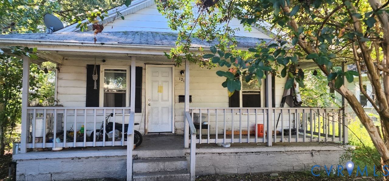 Property Photo: 1210 W Cawson Street VA 23860