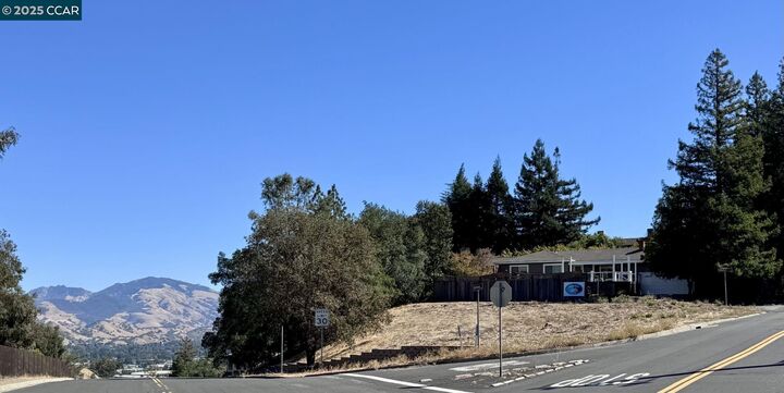 Gladys Court  Lafayette CA 94549 photo
