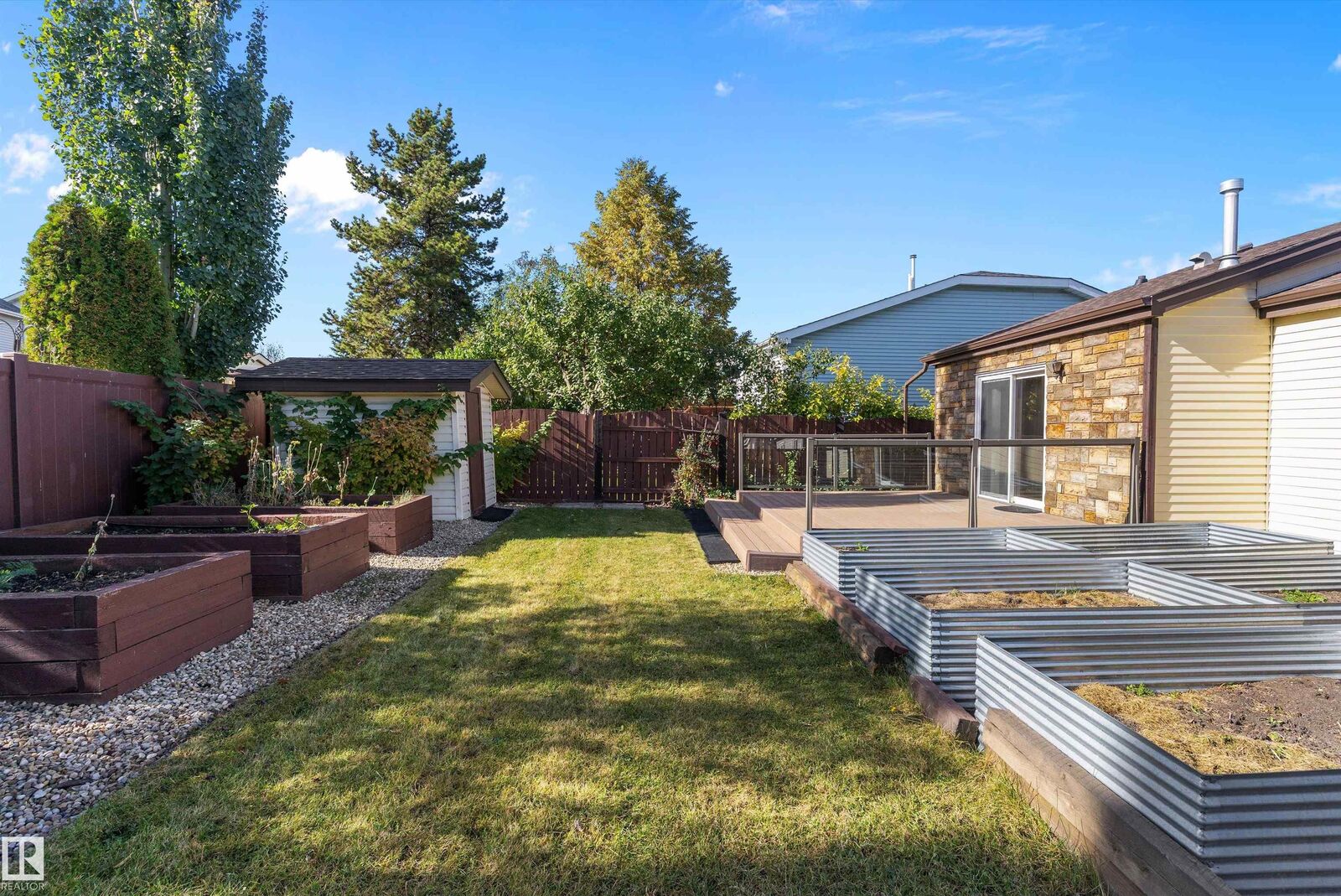 Property Photo: 10435 14 Avenue NW AB T6J 5R7