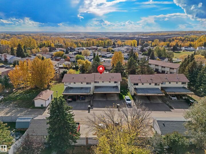 Photo de la propriété: 5415 45 Avenue AB T7A 1K6