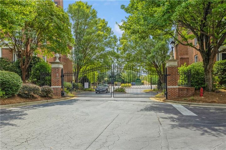 Property Photo: 4738 Ivy Ridge Drive SE GA 30339