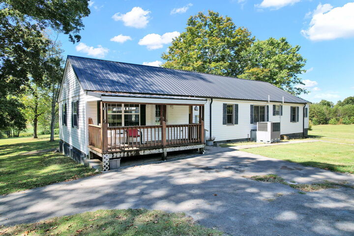 Property Photo: 187 County Road 860 TN 37325
