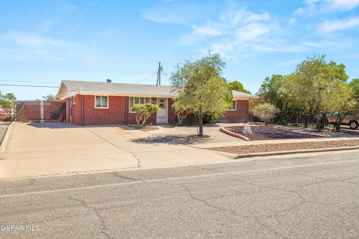Property Photo: 2716 Catnip Street TX 79925