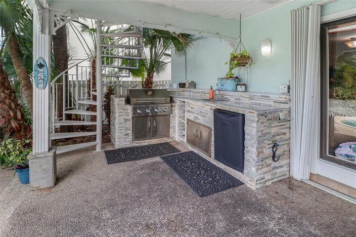 Property Photo: 635 Riviera Isle Drive FL 33301