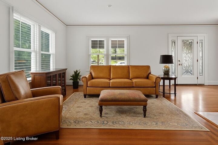 Property Photo:  2539 Carolina Ave  KY 40205 