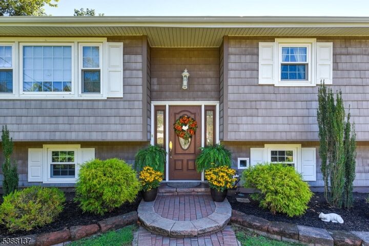Property Photo:  14 Blossom Dr  NJ 07920 