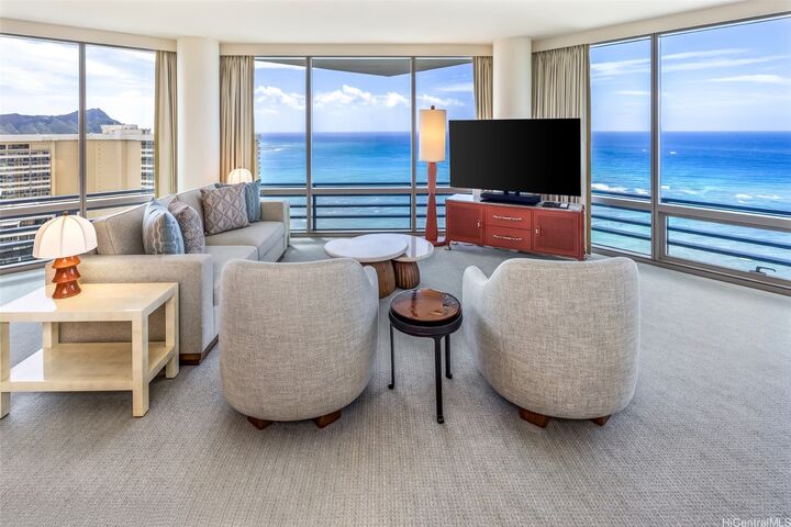 Property Photo:  223 Saratoga Road 3410  HI 96815 