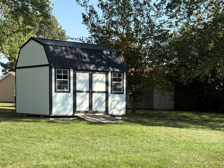 Property Photo: 7 Beck Court IA 50112
