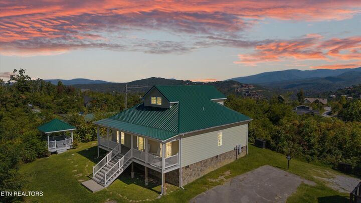 Property Photo:  807 Wattle Blossom Way  TN 37738 