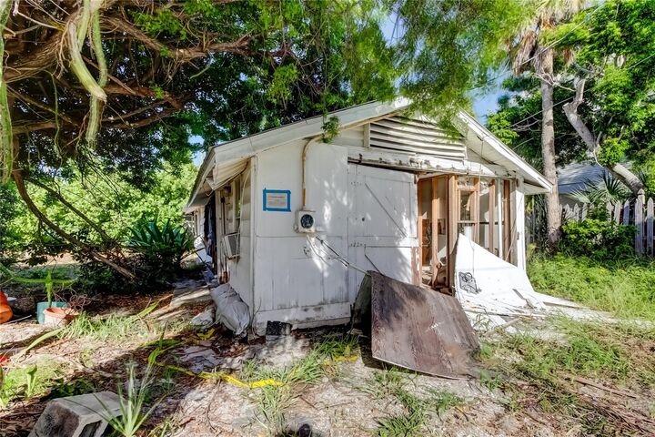 Property Photo: 103 &Amp 105 1st Avenue FL 33706