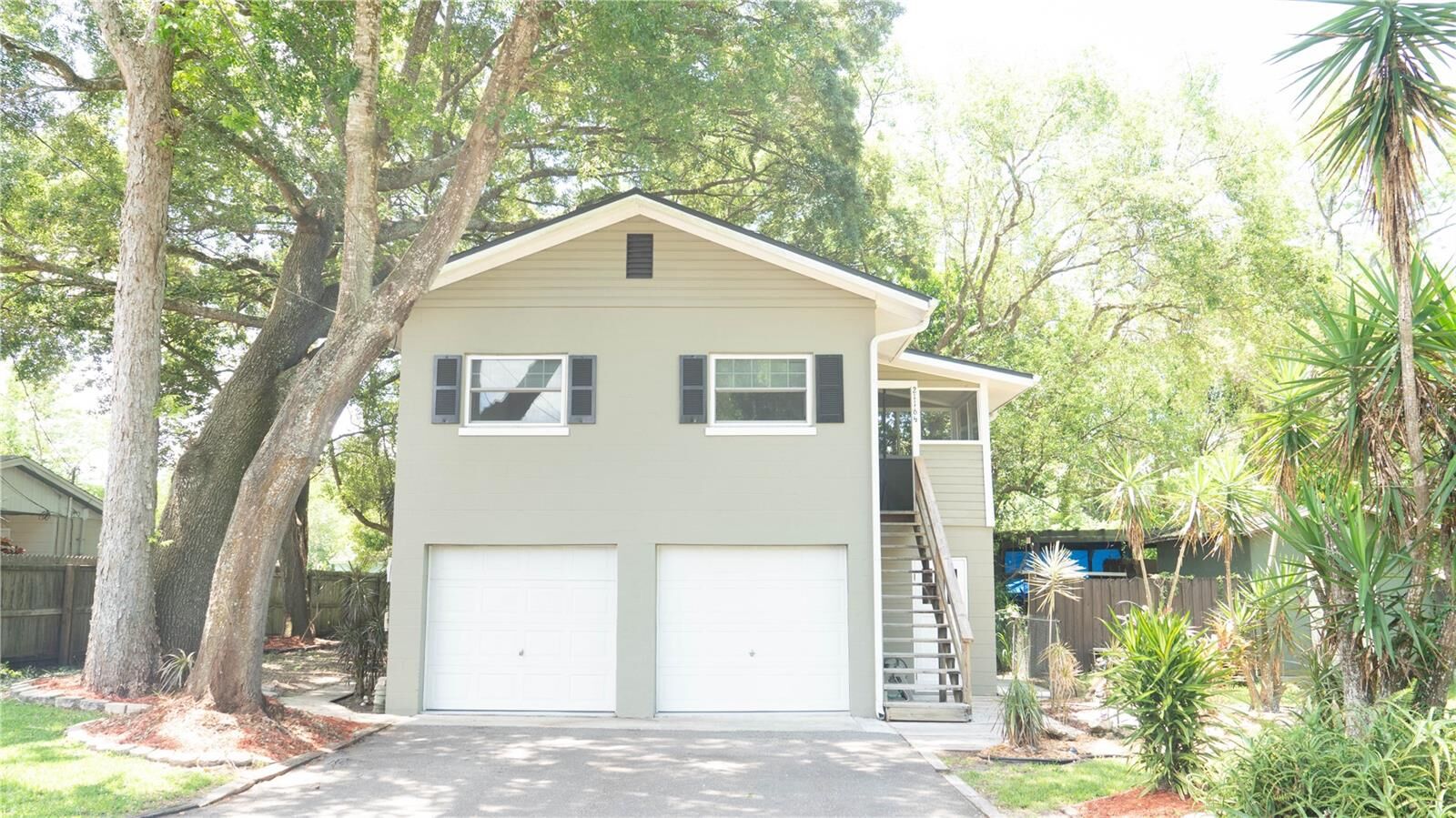 Property Photo:  2116 1/2 Henderson Drive  FL 32806 