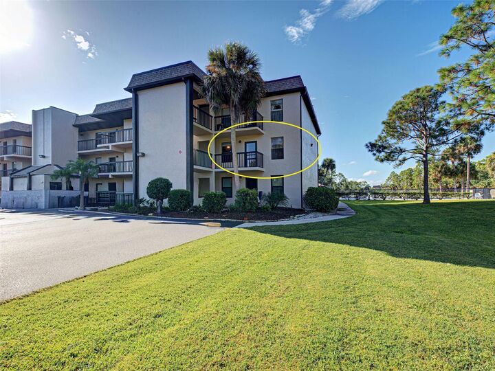 Property Photo: 1999 Kings Highway 26B FL 33980