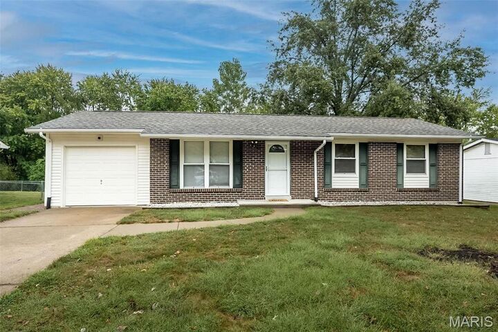 Property Photo:  4 Countryside Drive  MO 63376 