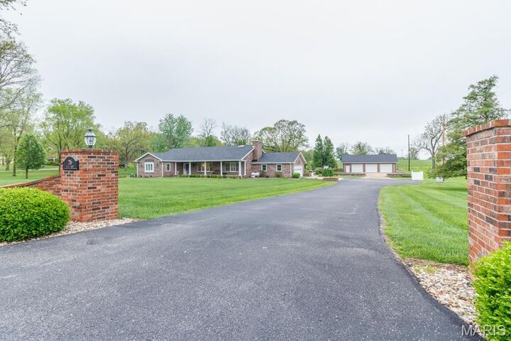 216 Coach Road  Lebanon MO 65536 photo