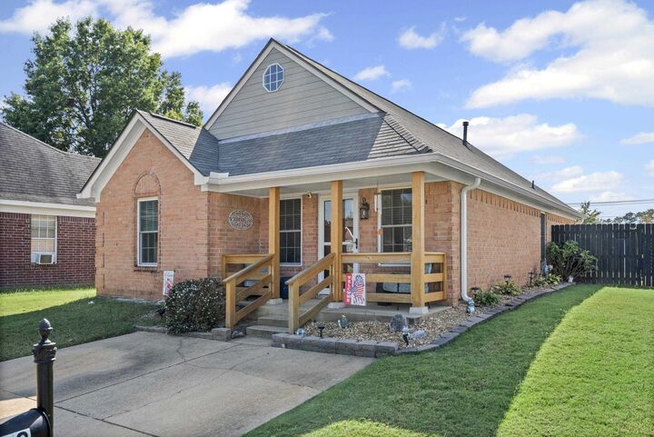 Property Photo: 5893 Kayla Dr MS 38671