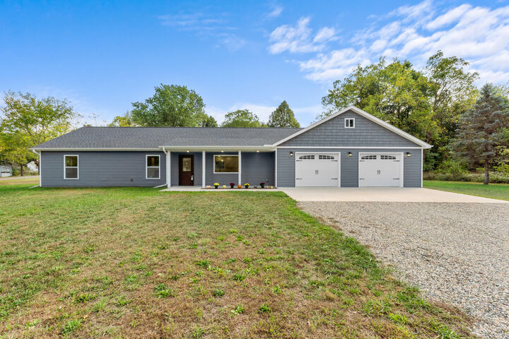 Property Photo: 341 Murphy Street MI 49250