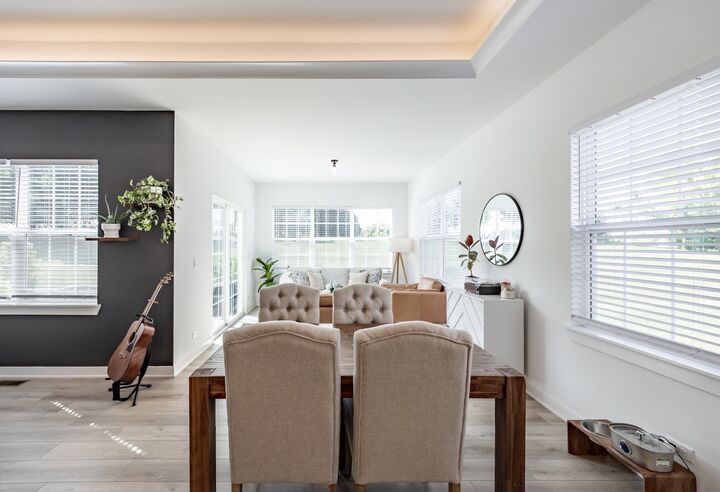 Property Photo:  136 Valencia Parkway  IL 60136 