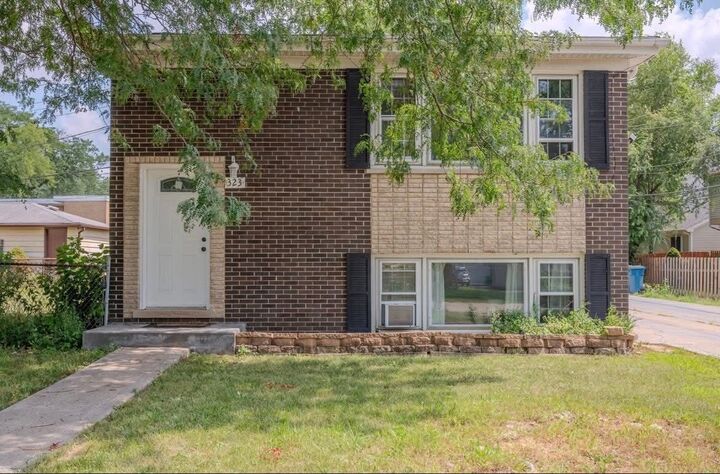 323 Marshall Road 2  Bensenville IL 60106 photo