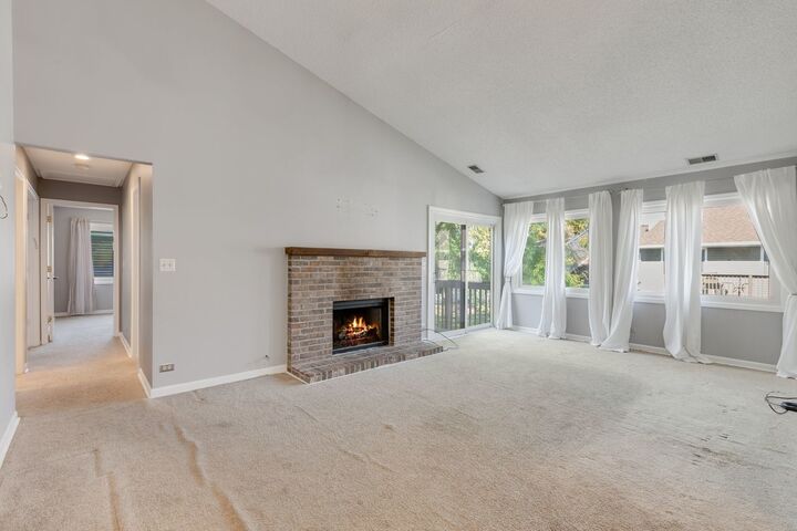 Property Photo:  938 Hidden Lake Drive 938  IL 60089 