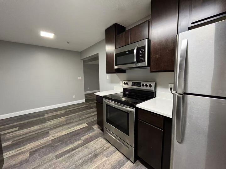 Property Photo: 1360 Brook Street D IL 60174