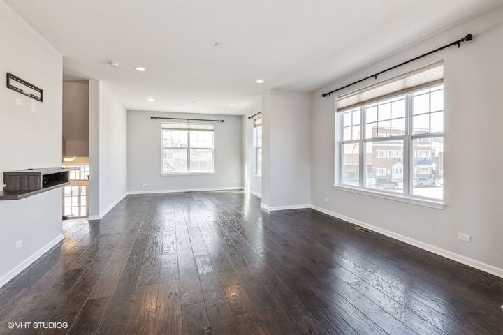 Property Photo: 801 Lee Street IL 60016