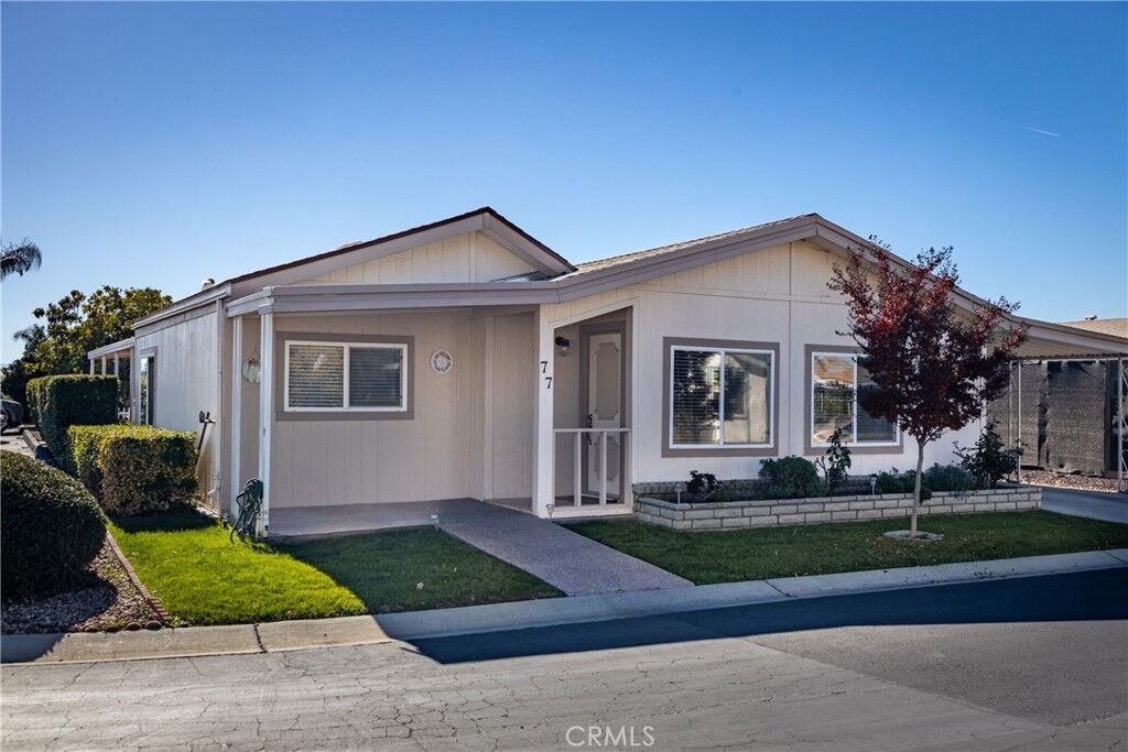 Property Photo:  1250 N Kirby Street 77  CA 92545 