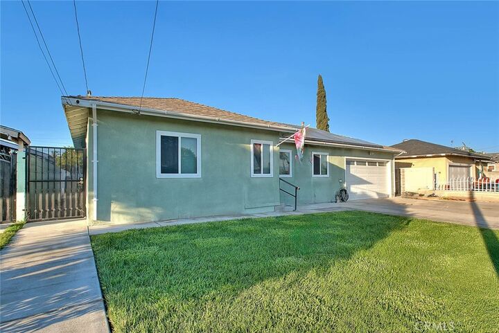 Property Photo: 368 E Rialto CA 92376