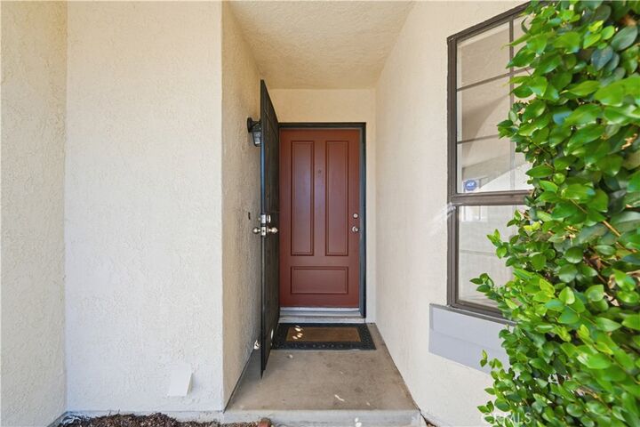 Property Photo:  964 Coquina  CA 92543 