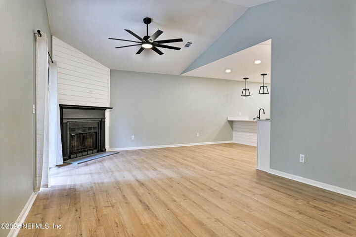 3801 Crown Point Road 3101  Jacksonville FL 32257 photo