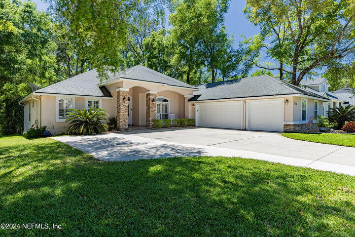 Property Photo:  1755 Colonial Drive  FL 32043 