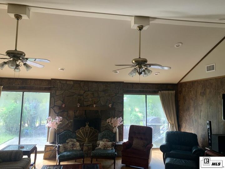 Property Photo: 203 Dupont Drive LA 71291