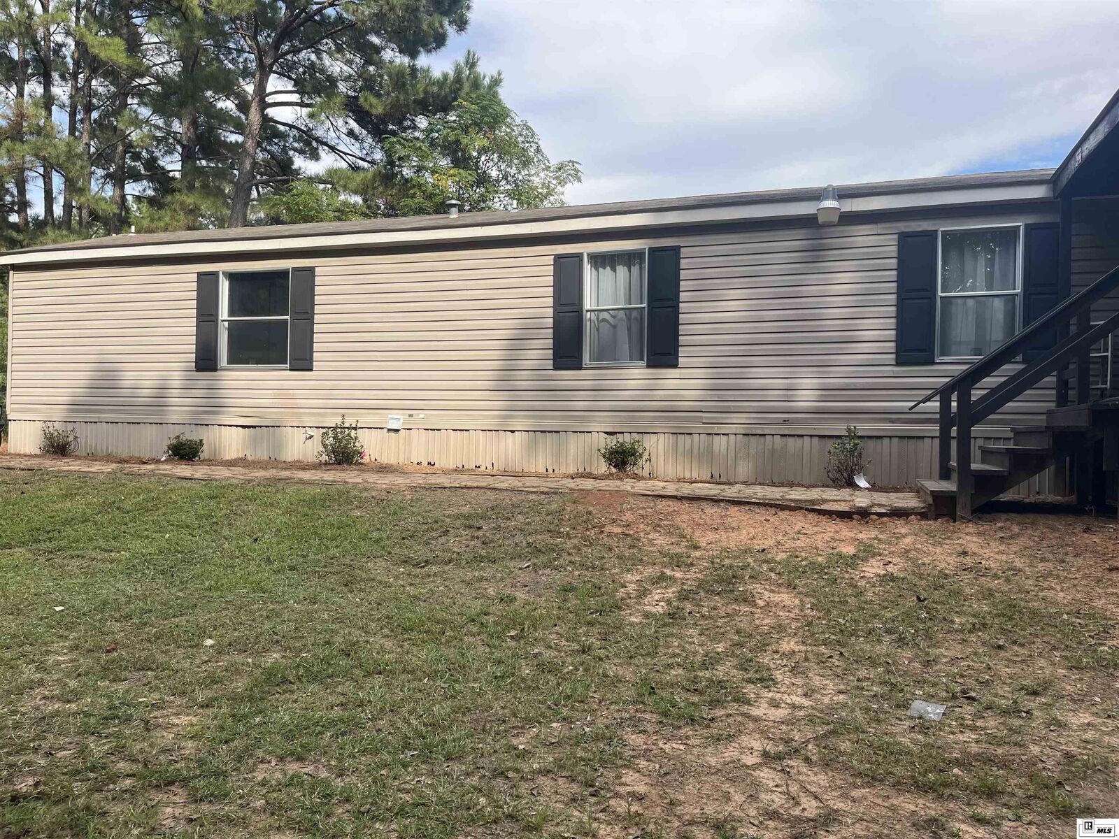 Property Photo: 1113 Luebenia Road LA 71225