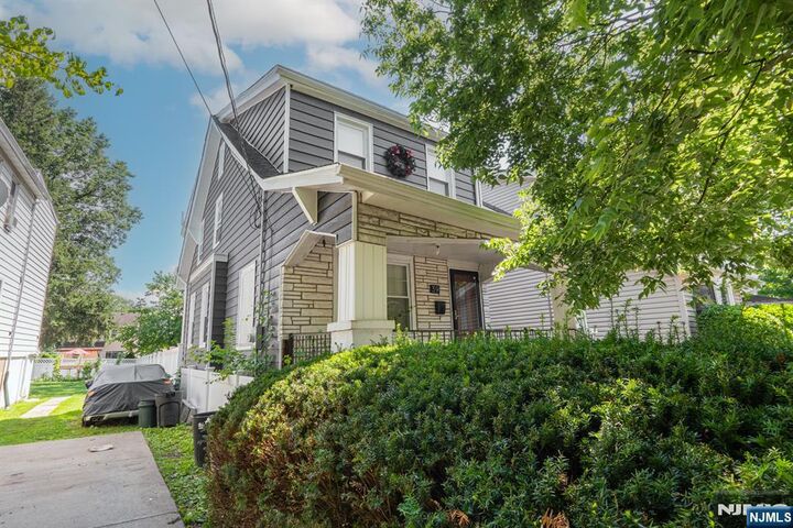 Property Photo:  39 Summit Street  NJ 07660 