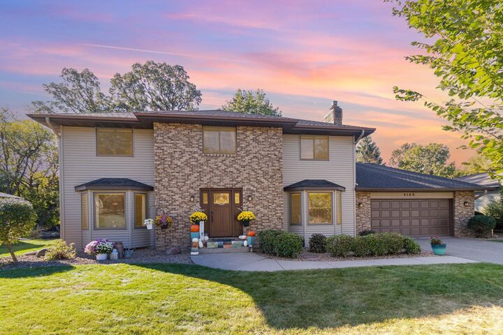 Property Photo: 2100 Viburnum Trail MN 55122