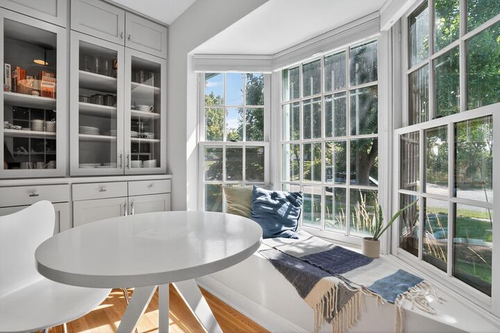 Property Photo:  2432 Mount View Avenue  MN 55405 