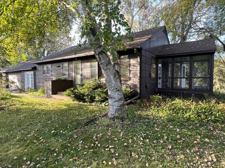 Property Photo:  103 Oakridge Drive SW  MN 55902 