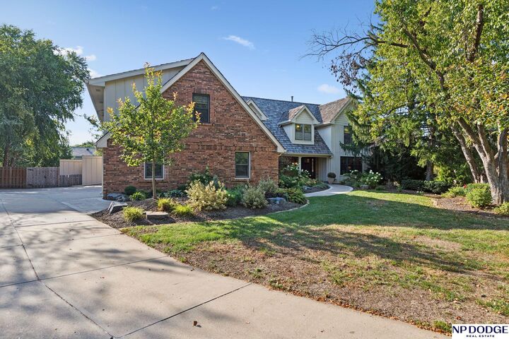 Property Photo: 9826 Harney Parkway NE 68114