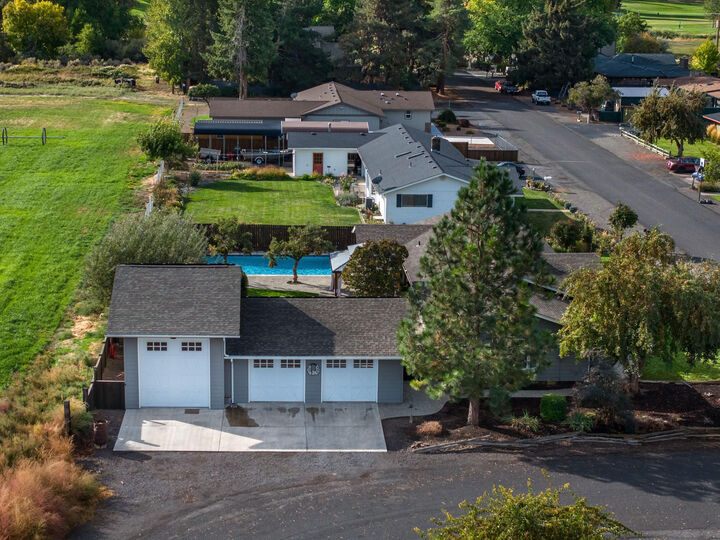 Property Photo: 198 NE Marmot Lane OR 97754