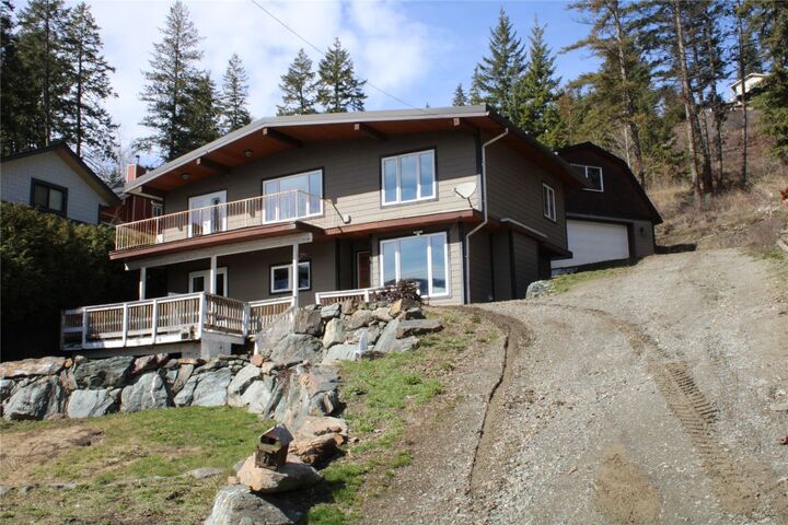 Photo de la propriété: 3003 Squilax-Anglemont Road BC V0E 1M4