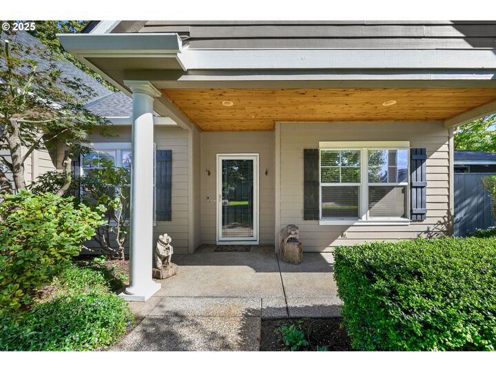 Property Photo:  3755 Julia Loop  OR 97404 