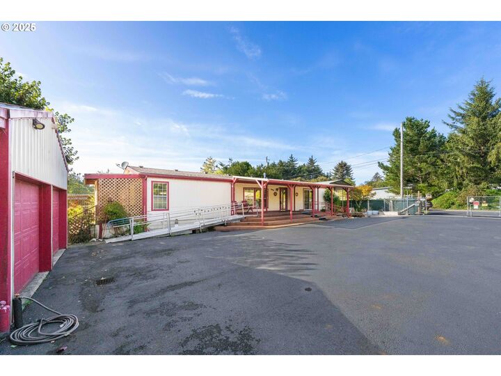 Property Photo:  90994 Beacon Ln  OR 97420