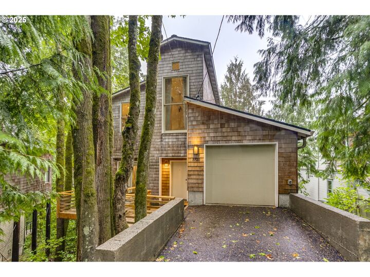 5721 SW Salmon St  Portland OR 97221 photo