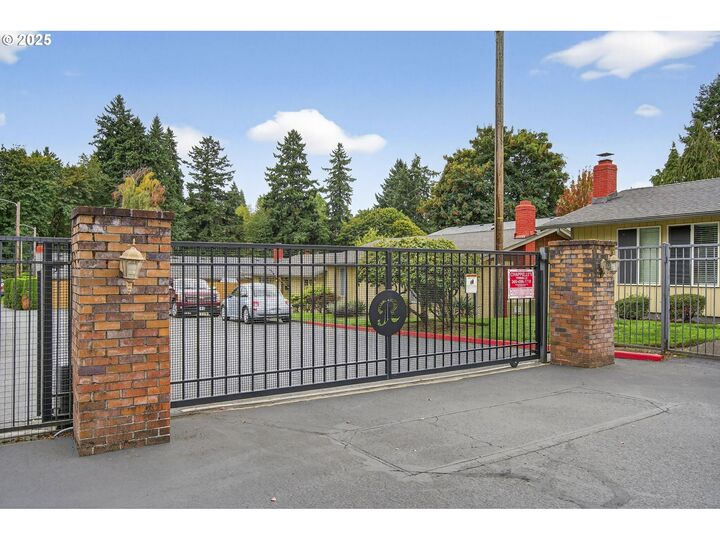 Property Photo:  3903 E 18th St  WA 98660 
