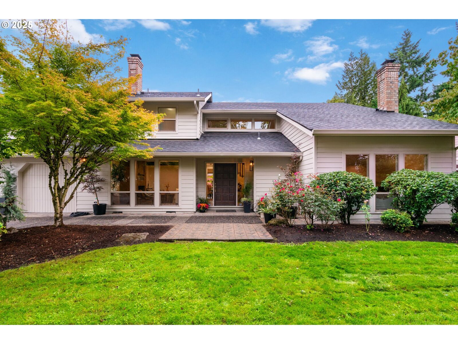 Property Photo: 105 Santa Fe Dr WA 98661
