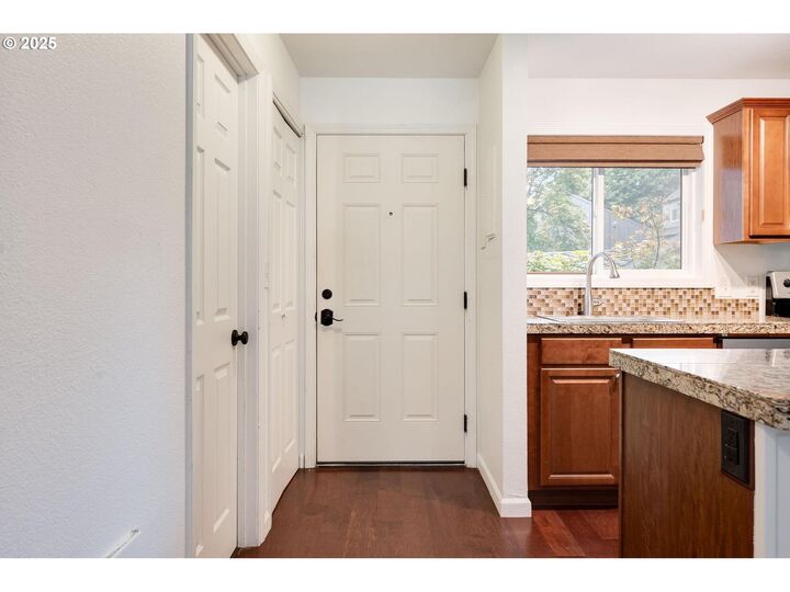 Property Photo:  4 Touchstone 136  OR 97035 