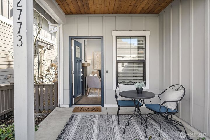 Property Photo: 22773 SE 14th Court 10 WA 98075