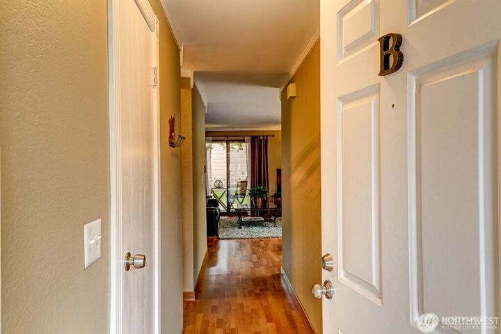 Property Photo:  10008 NE  122nd Street R-B  WA 98034 